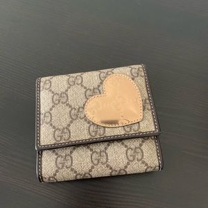 Gucci wallet. Authentic.
